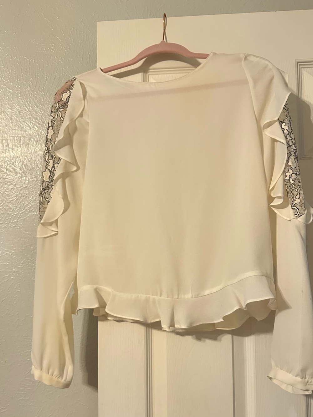 Zara Cream Ruffle Blouse with Lace-Trim Sleeves